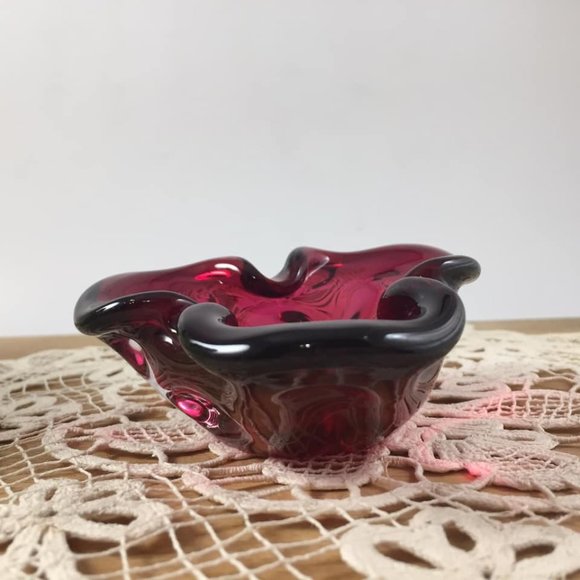 Red Raspberry Murano Ashtray Blown Art Glass - Picture 9 of 11